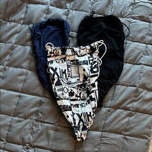 Graphic Print and Solid Face Masks Set